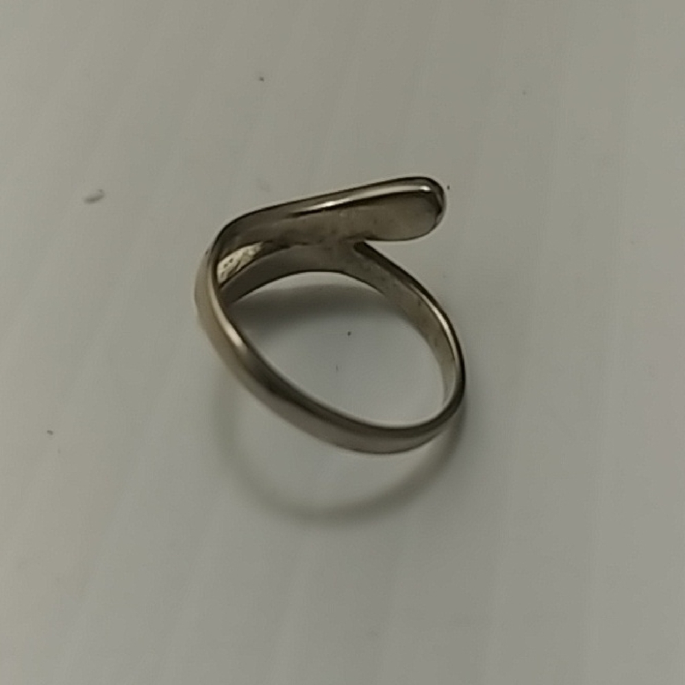 Unique Silver Ring with Colorful Inlay - Picture 4 of 6